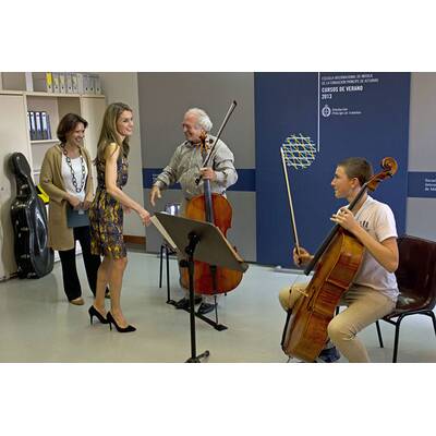 Letizia von Spanien zu Besuch in einer Musikschule