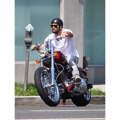 Jesse Metcalfe macht die Straßen unsicher