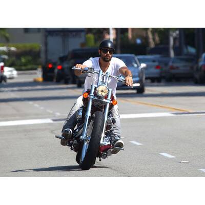 Jesse Metcalfe macht die Straßen unsicher