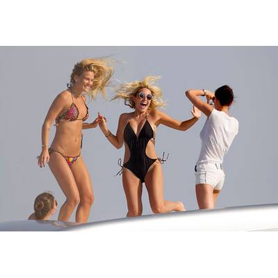 Wassernixe Bar Refaeli