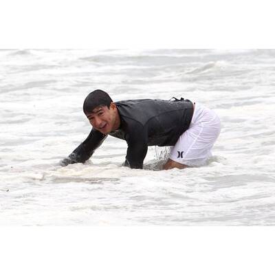Mario Lopez genießt  einen Tag am Strand