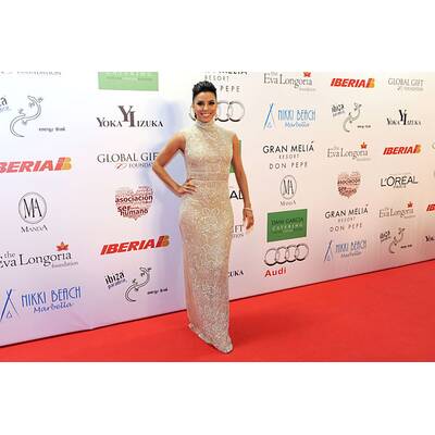 Eva Longoria sexy in Gold