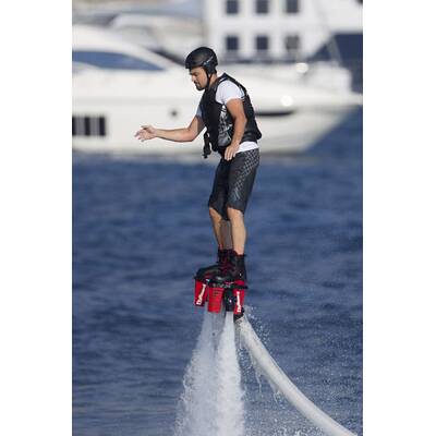 Leonardo DiCaprio hebt auf Ibiza ab