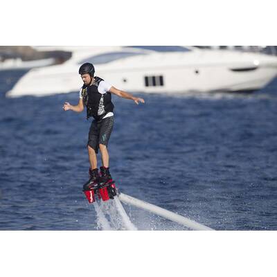 Leonardo DiCaprio hebt auf Ibiza ab