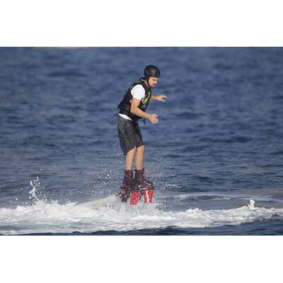 Leonardo DiCaprio hebt auf Ibiza ab