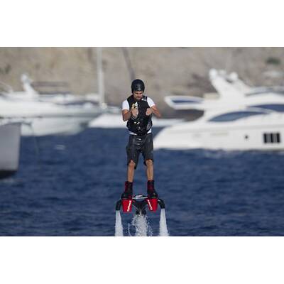 Leonardo DiCaprio hebt auf Ibiza ab