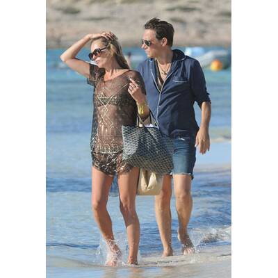 Kate Moss geht baden