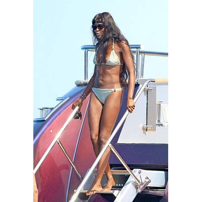 Naomi Campbell: Gut gelaunte Wasserratte