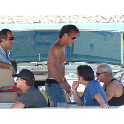 Sean Penn oben ohne