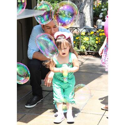 Mario Lopez' Töchterchen Gia ist ein Papa-Kind