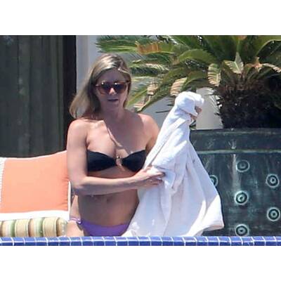 Jennifer Aniston & Justin Theroux in Cabo