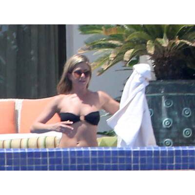 Jennifer Aniston & Justin Theroux in Cabo