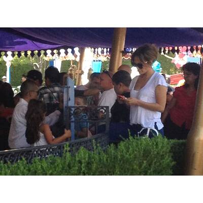 Jennifer Lopez mit ihren Zwillingen Max und Emme