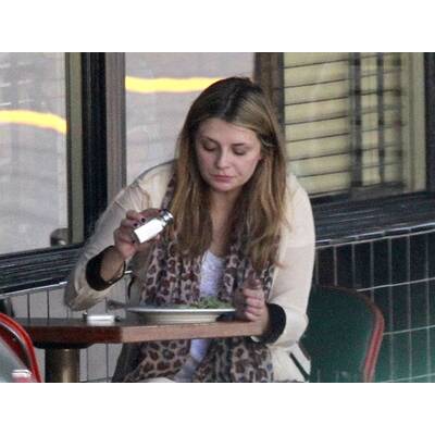 Mischa Barton beim Frustessen