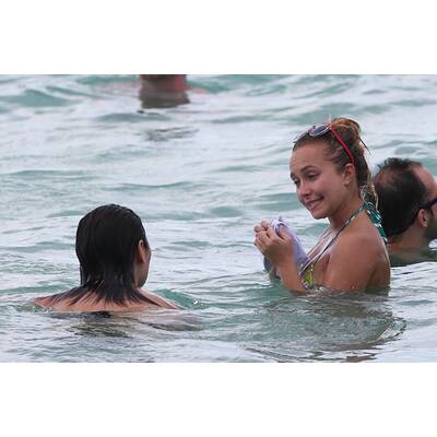 Hayden Panettiere sexy im Bikini