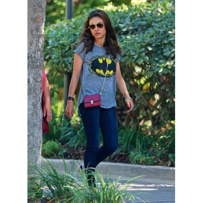 Mila Kunis genießt Zeit mit ihrer Mutter