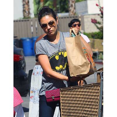 Mila Kunis genießt Zeit mit ihrer Mutter