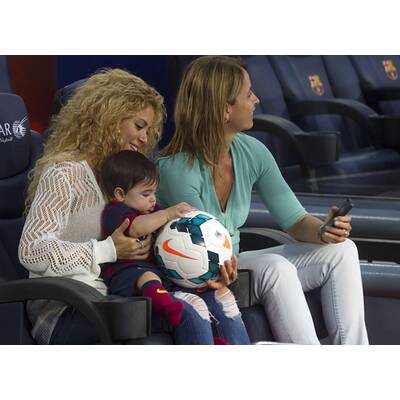 Shakira mit Sohn Milan bei Fußball-Match