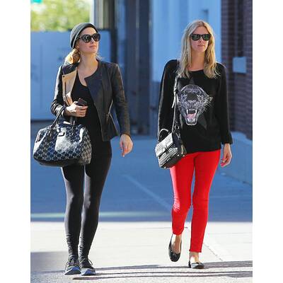 Paris & Nicky Hilton bei ihrer Lieblings-Beschäftigung