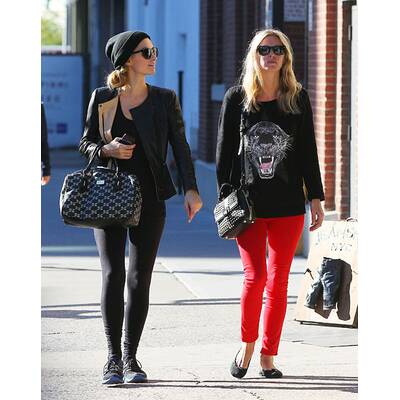 Paris & Nicky Hilton bei ihrer Lieblings-Beschäftigung