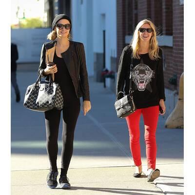 Paris & Nicky Hilton bei ihrer Lieblings-Beschäftigung