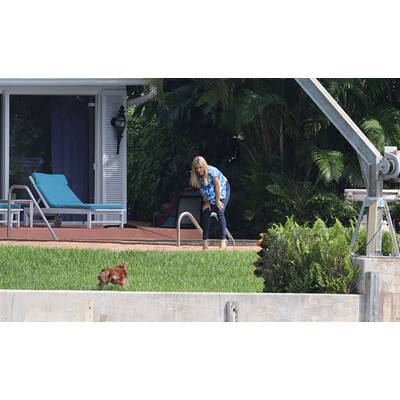 Joanna Krupa verliert fast ihr Shirt