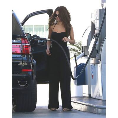 Selena Gomez erledigt Alltagsdinge