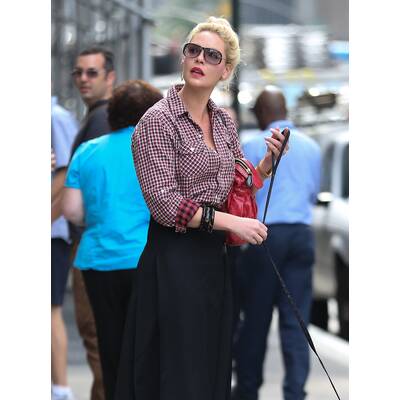 Katherine Heigl im schicken Karo-Outfit
