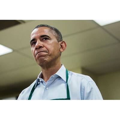 Barack Obama hilft in der Küche aus