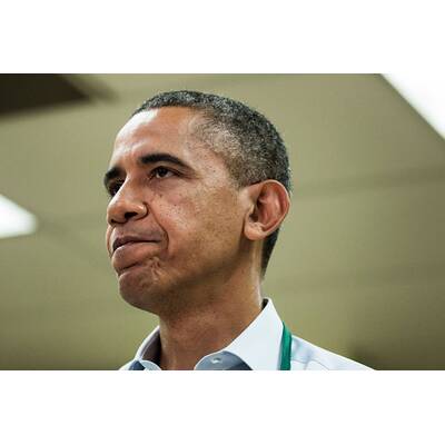 Barack Obama hilft in der Küche aus