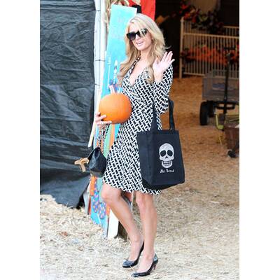 Paris Hilton im Halloween-Fieber