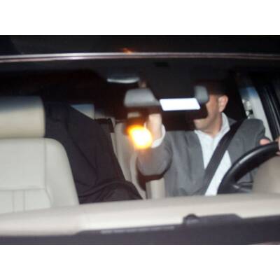 Justin Bieber schleicht aus Puff