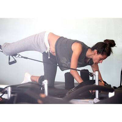 Alessandra Ambrosio brav beim Work-Out