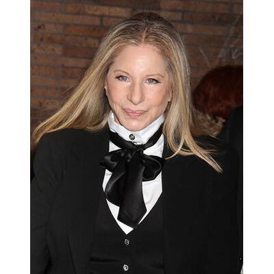 Barbra Streisand ist komplett faltenf