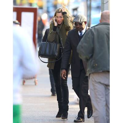 Gisele Bündchen natürlich unterwegs