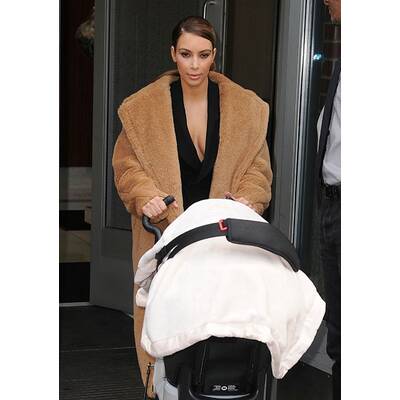 Kim Kardashian mit Baby Nori