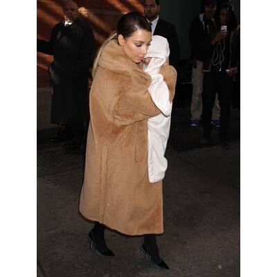 Kim Kardashian mit Baby Nori