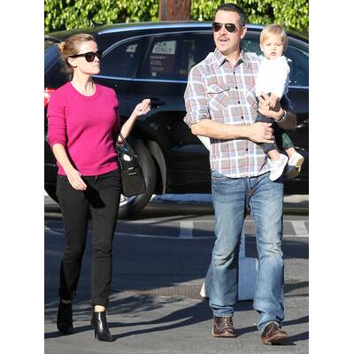 So  süß: Reese Witherspoon geht mit Mann und Sohn zum Shoppen