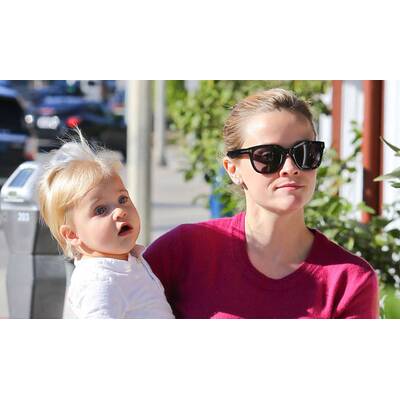 So  süß: Reese Witherspoon geht mit Mann und Sohn zum Shoppen