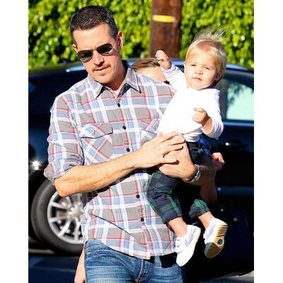 So  süß: Reese Witherspoon geht mit Mann und Sohn zum Shoppen