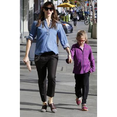 Versteckt Jennifer Garner da etwa einen Babybauch? 