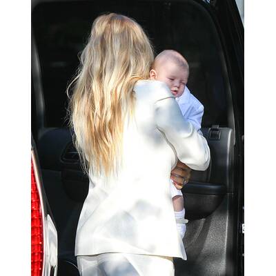 Fergie & Josh Duhamel lassen baby Axl taufen