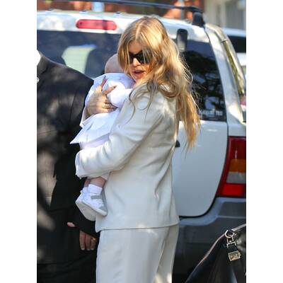 Fergie & Josh Duhamel lassen baby Axl taufen