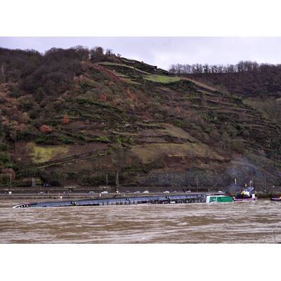 Tankerhavarie auf dem Rhein