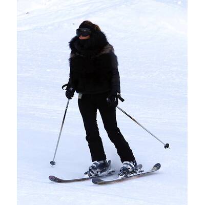 Kim Kardashian im Skiurlaub