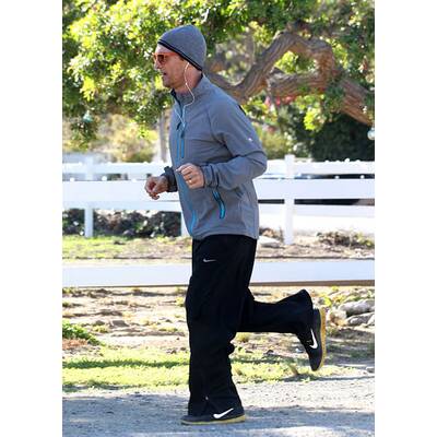 Matthew McConaughey sportlich mit seinen Kids