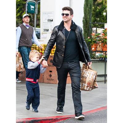 Robin Thicke geht mit Sohn Julian einkaufen