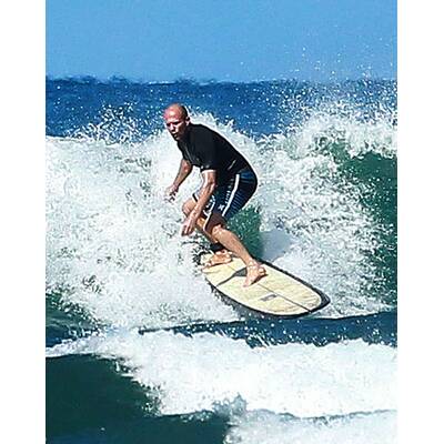 Jason Statham sportelt auf Hawaii