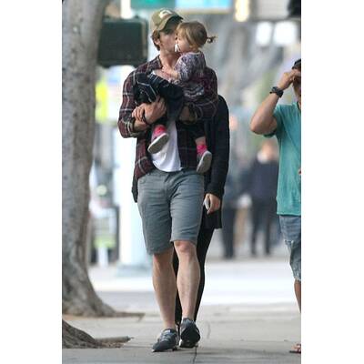 Chris Hemsworth bei Lunch-Date mit Frau und Tochter
