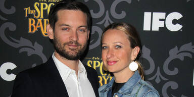 Tobey Maguire & Jennifer Meyer